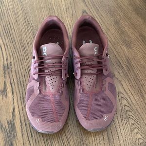 On running shoes. Good condition size 7.5